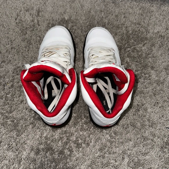 Air Jordan 5 - Picture 4 of 6